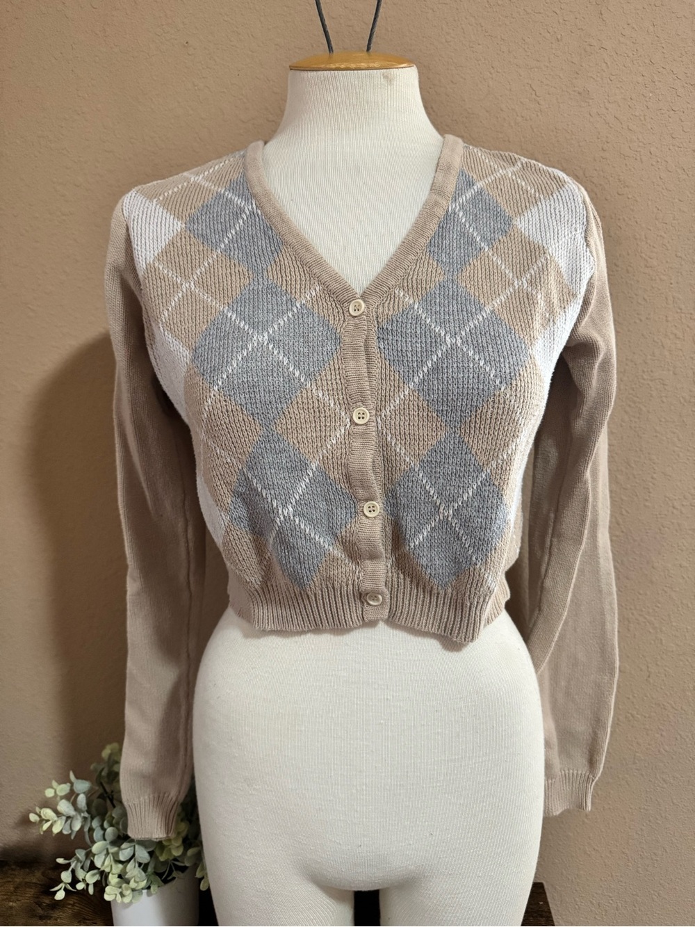 Better Be Cropped Argyle V-Neck Cardigan in Beige and Gray